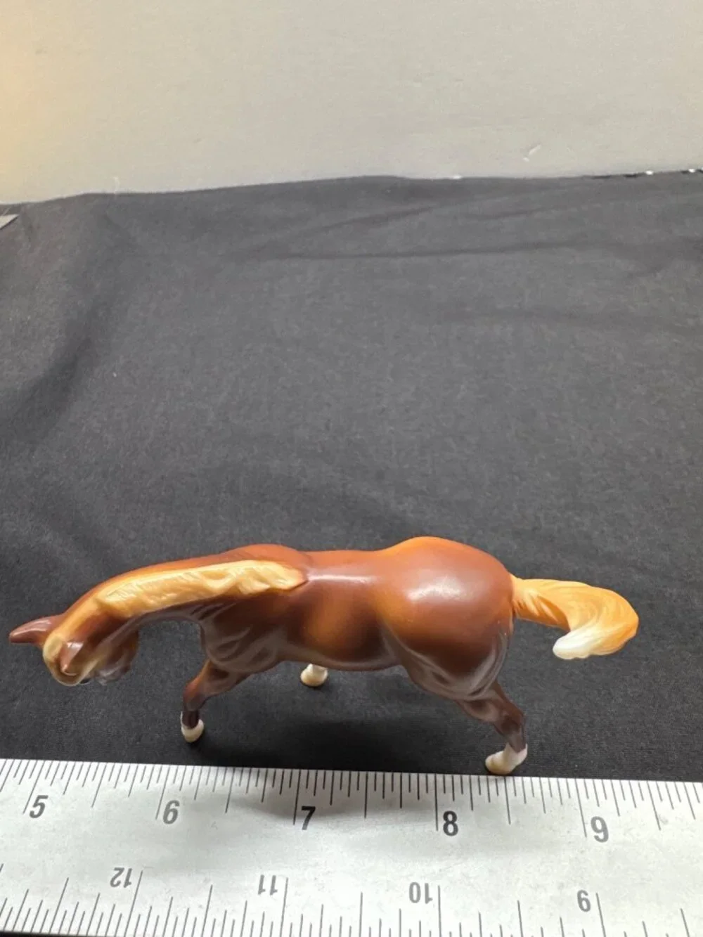 Breyer Stablemates Chestnut Quarter Horse Blaze & White Socks Matte Finish 1999